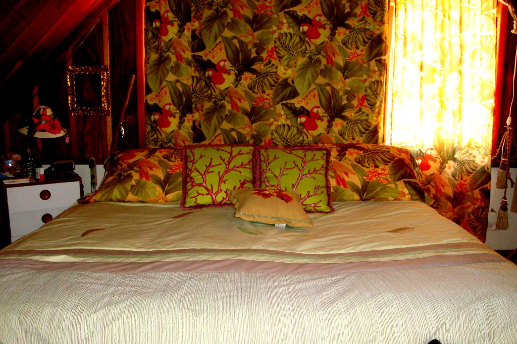 Comforter-Set-Master-Bedroom