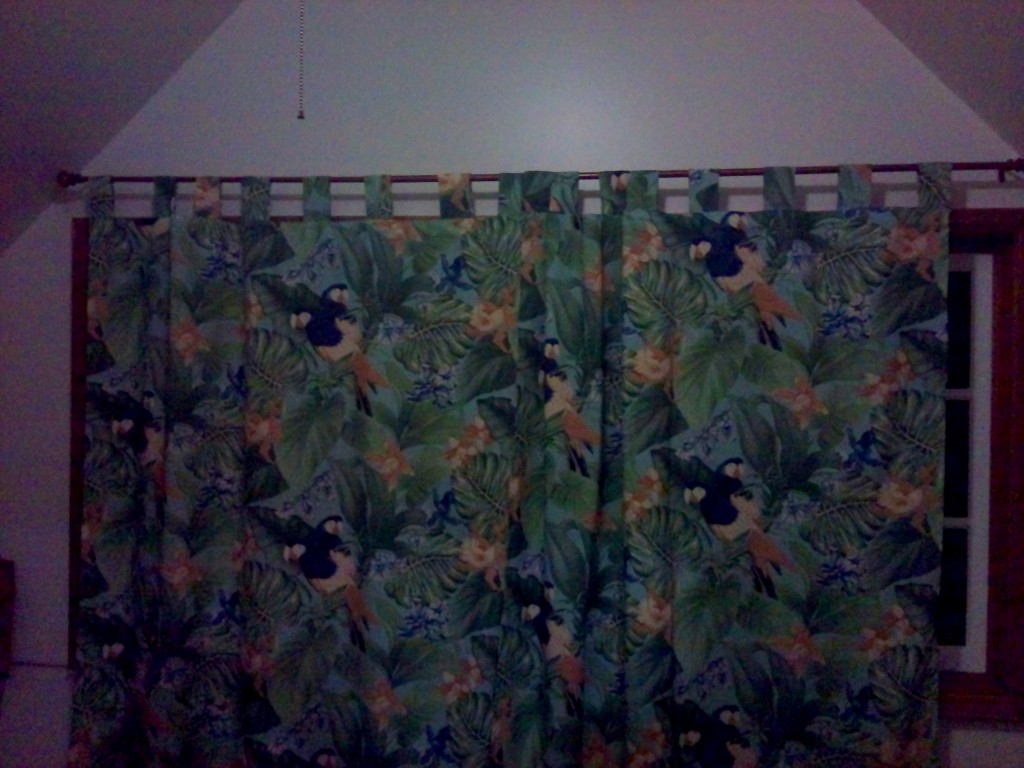 Curtains 2 meters heigh and 1,40 meters on each side